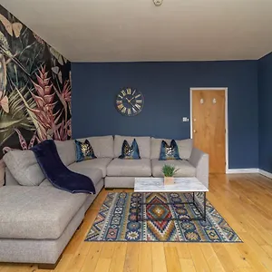Flash Sale Train Station 3 Bedrooms Flat Bn12ter02 Apartment Brighton