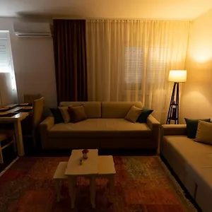  Appartamento Contact Albania